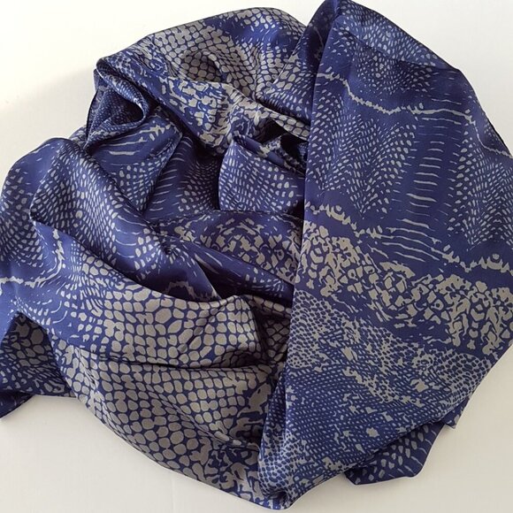 Vintage Blue Silk Scarf, MOSI Silk Shoulder Wrap Shawl - Picture 9 of 10